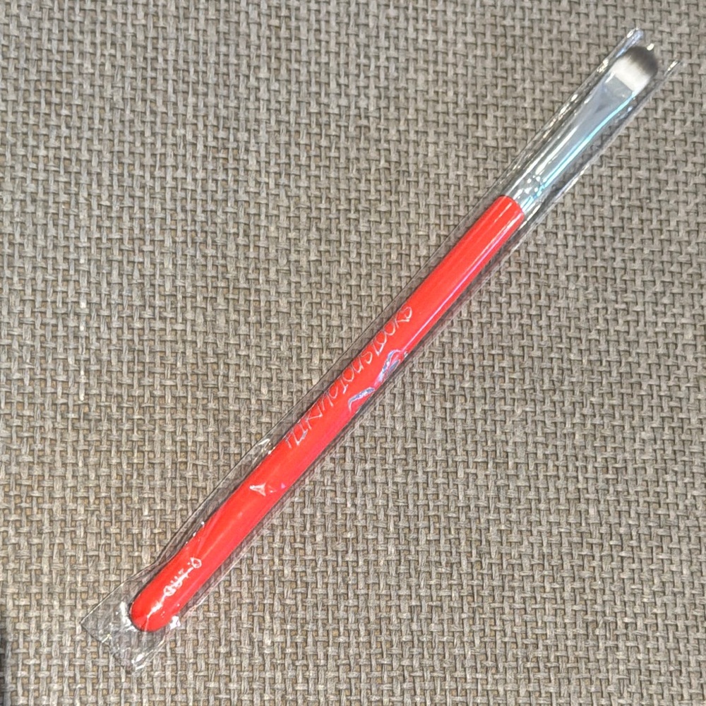 Red Makeup Brush brand new precise for eyeshadow